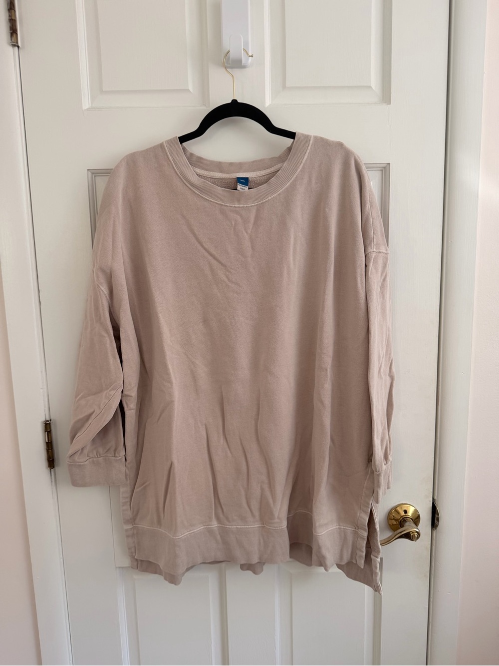 Old Navy Oversized Crewneck Sweatshirt in Light Taupe